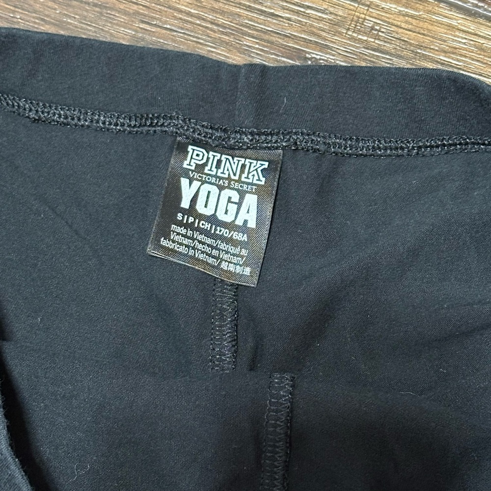 PINK Victoria's Secret Women’s Spandex Biker Shorts - Picture 10 of 10